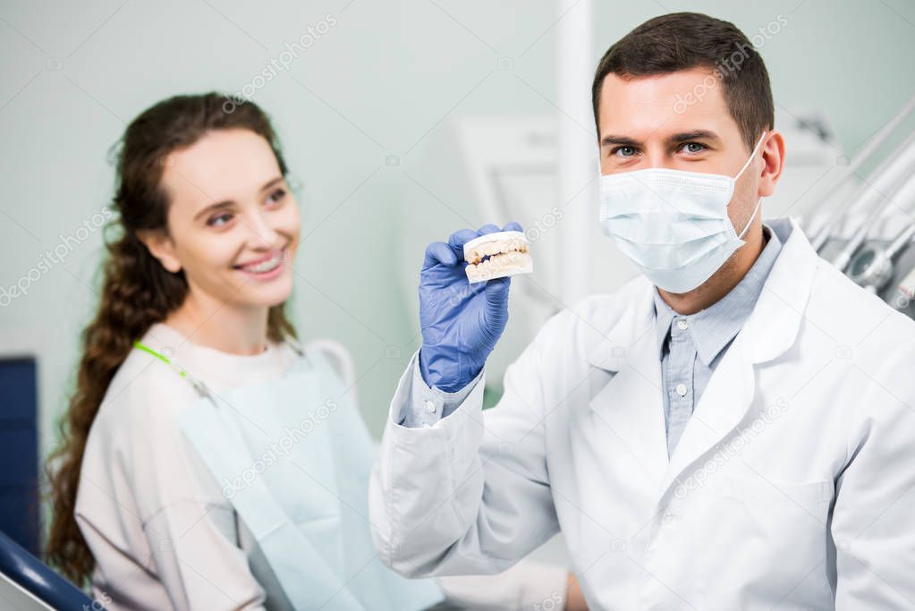 Latex dentist