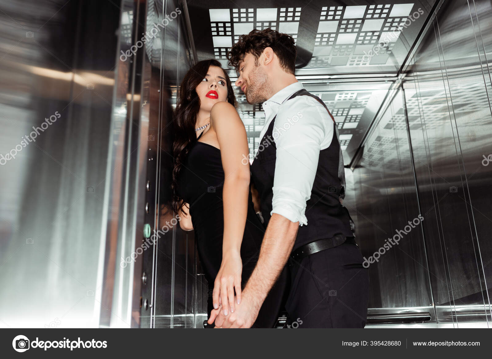 Threesome elevator