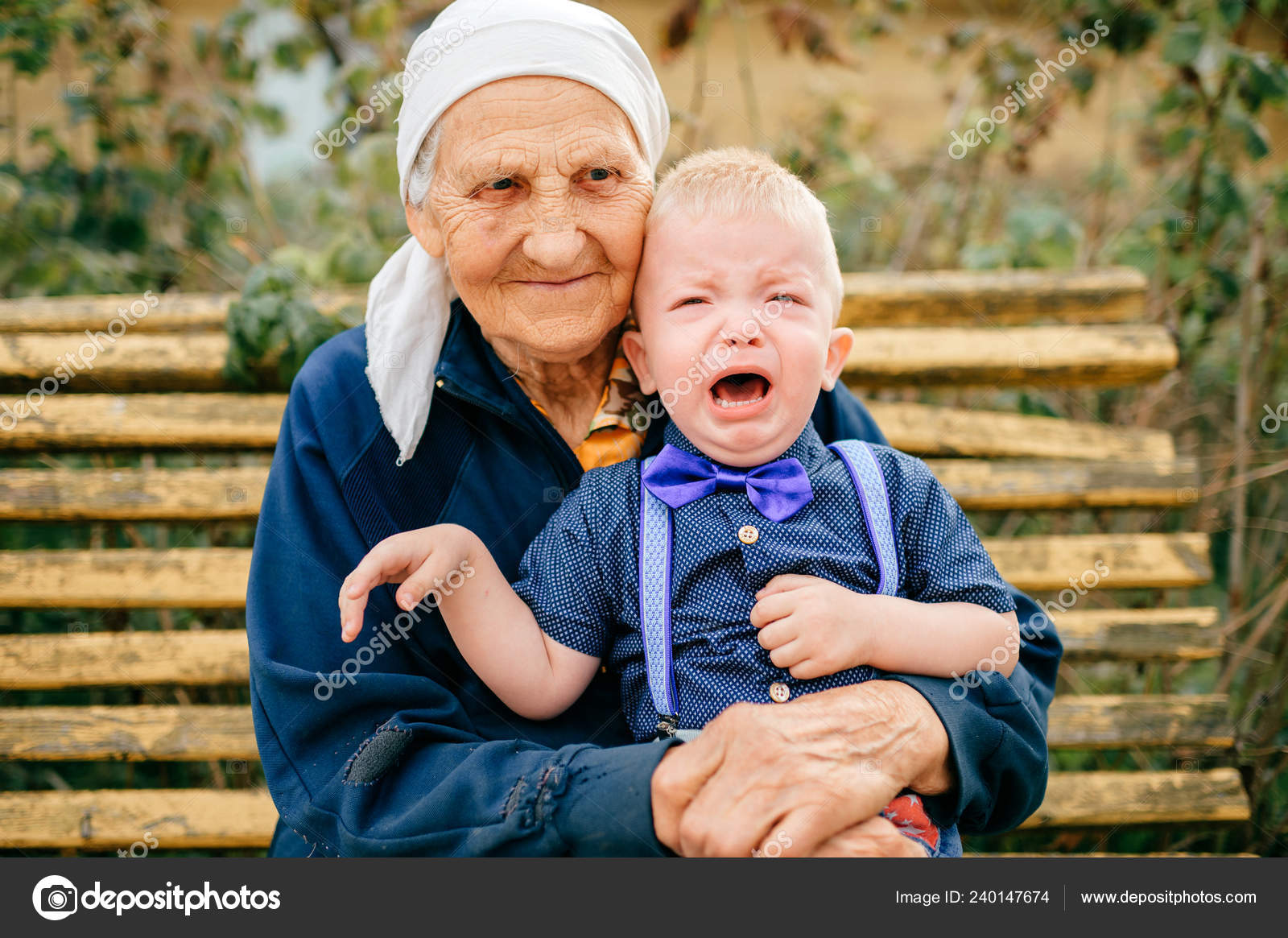 Озабоченная бабушка накинулась на внука