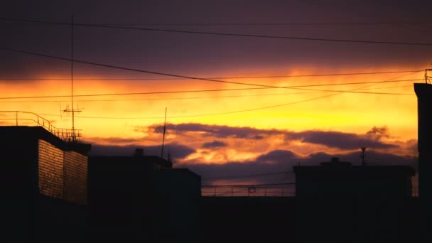 Chmury piękny zachód słońca, time-lapse — Wideo stockowe