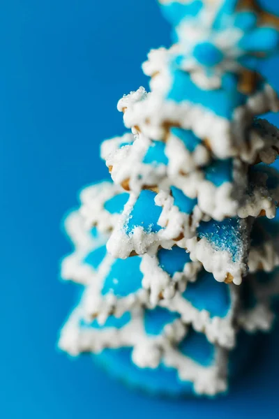 Navidad Año Nuevo Fondo Vacaciones Árbol Navidad Azul Galleta Jengibre — Foto de Stock