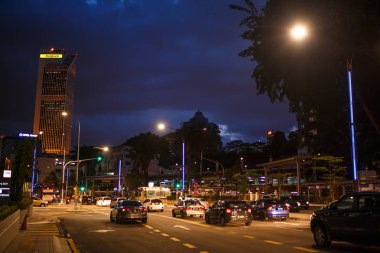 Kuala Lumpur, Malezya - 13 Şubat, 2018: Kuala Lumpur gece sokakları şehir manzara.