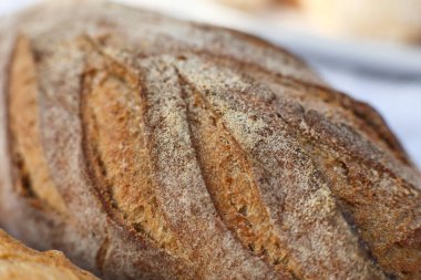 Tatlı taze pişmiş ekmek ışık arka plan bulanık