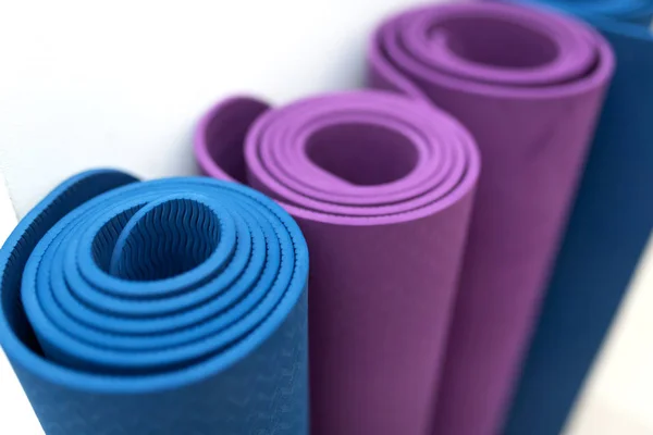 Yoga ve fit egzersizleri için mavi paspas