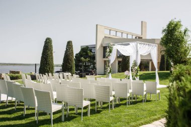 Güzel giden düğün seti. Romantik Wedd üzerinde Yahudi Hupa