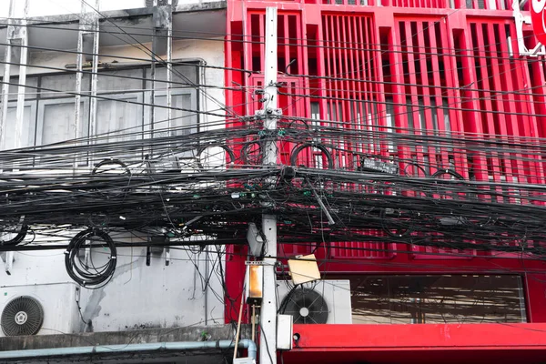 Elektrische Bedrading Thailand Een Enorm Aantal Draden Een Paal Tegen — Stockfoto