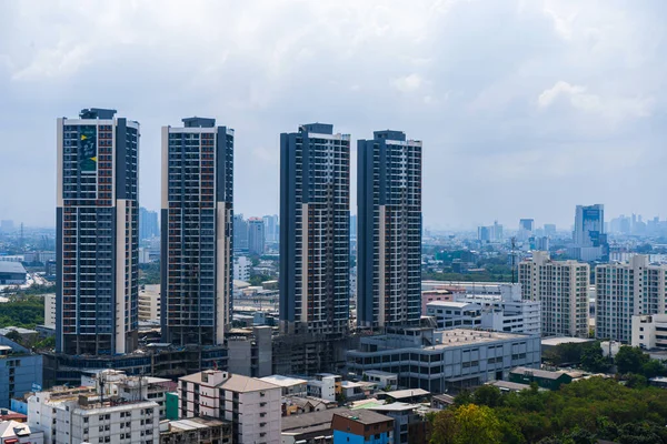 Utsikt Från Övre Våningen Gatorna Bangkok Höga Byggnader Och Tak — Stockfoto