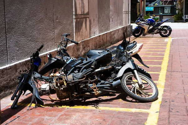Desmontado Por Vándalos Abandonados Bicicleta Estacionamiento Kuala Lumpur Malasia 2020 — Foto de Stock