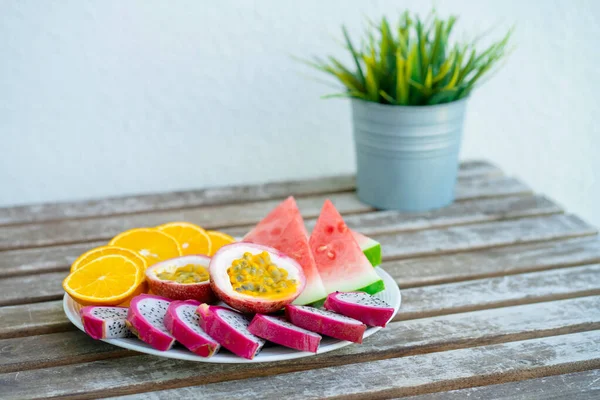 切片水果 新鲜水果和维生素 静谧的生活色泽夏日水果 — 图库照片