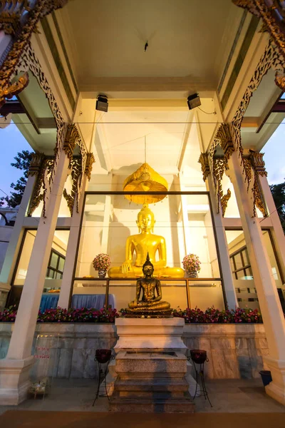 Temple Golden Buddha Bangkok — Stock Photo, Image