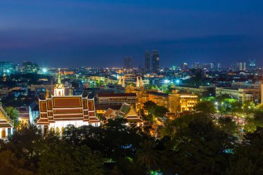 Bangkok 'ta gece görüşü. Altın Dağ.
