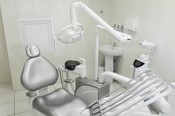 Modern Well Equipped Dentist Office Patient Gray Chair Machine Drilling — Stock Photo, Image