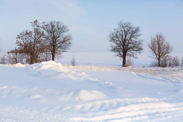 Estrada Mal Limpa Inverno Estrada Campo Repleta Neve Paisagem Inverno — Fotografia de Stock