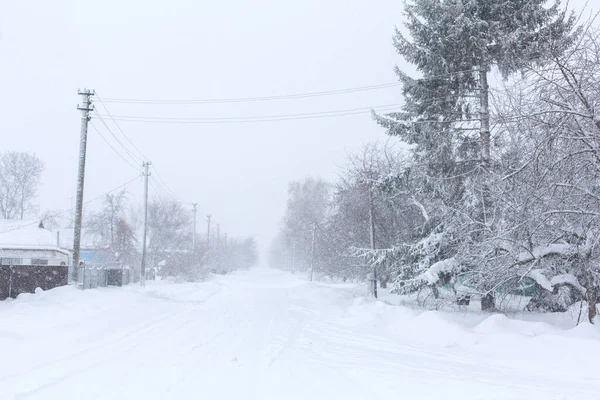 Inverno Ruas Rurais Estão Cobertas Neve Nevasca Neve — Fotografia de Stock