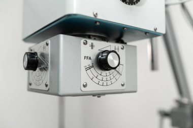 Veteriner hastanesinde profesyonel röntgen makinesi..