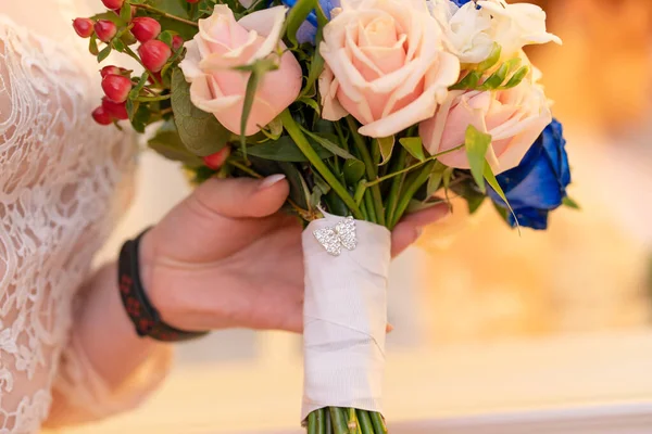 Dekorativ Bukett Med Färska Blommor För Bruden Bröllopsceremonin — Stockfoto