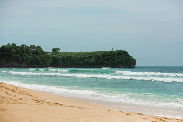 Una Playa Tropical Ideal Para Practicar Surf Océano Hermosa Agua — Foto de Stock
