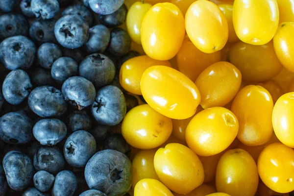 Meng Gele Blauwe Bessen Zomermick Fruit Berry Lay Out — Stockfoto