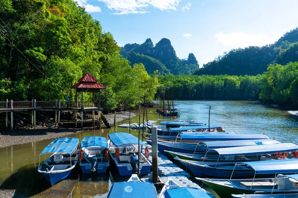 Asian Boat Station Small Tourist Boats Boat Excursions River — Stock Photo, Image