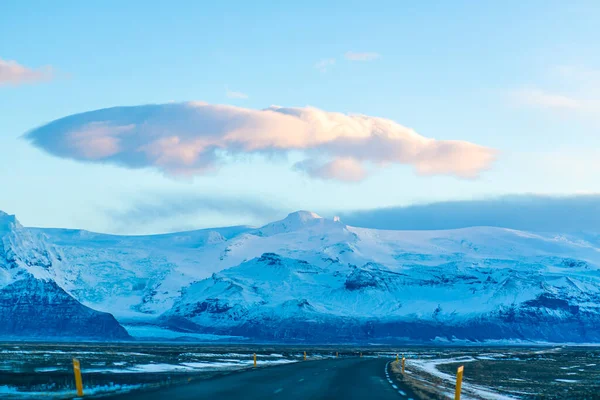 Häpnadsväckande Vinterlandskap Island Utsikt Från Vägen Ovanlig Skönhet Naturen — Stockfoto