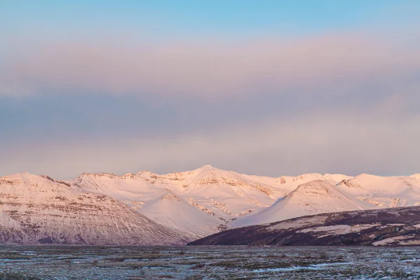 Incrível Paisagem Montanhosa Islândia Inverno Montanhas Neve Grandes Espaços Beleza — Fotografia de Stock