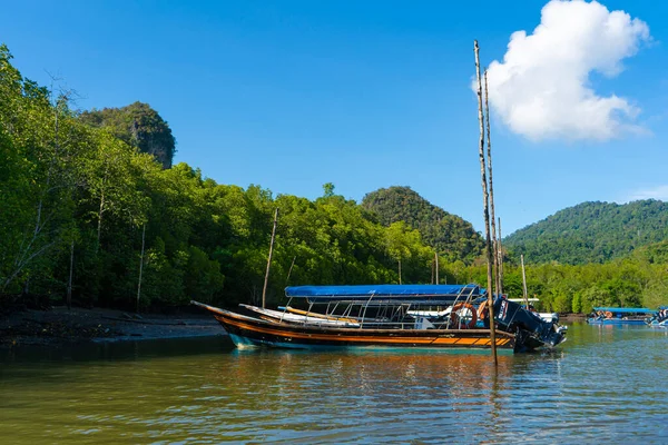 Asian Boat Station Small Tourist Boats Boat Excursions River Langkawi — Stock Photo, Image