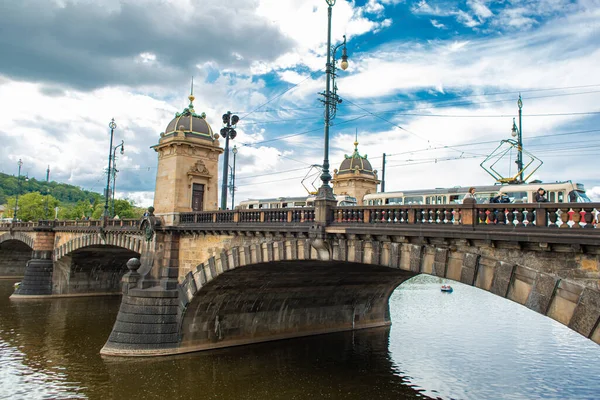 Περισσότεροι Λεγεώνες Γέφυρα Των Λεγεώνων Στον Ποταμό Vltava Στην Πράγα — Φωτογραφία Αρχείου
