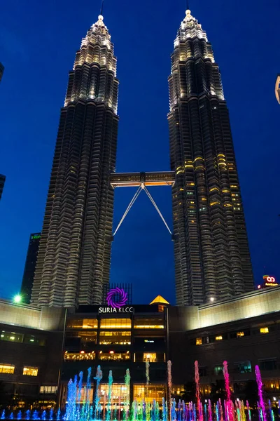 Nachtansicht Der Tanzenden Bunten Fontänen Show Singender Springbrunnen Kuala Lumpur — Stockfoto