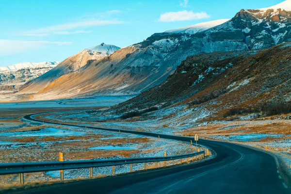 Paisagem Inverno Deslumbrante Islândia Vista Estrada Beleza Incomum Natureza — Fotografia de Stock