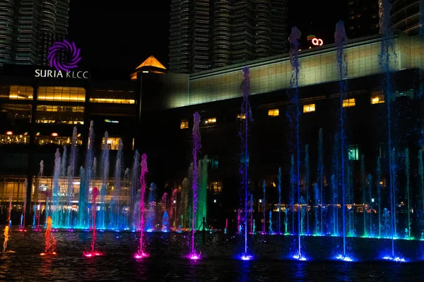 Nachtansicht Der Tanzenden Bunten Fontänen Show Singender Springbrunnen Kuala Lumpur — Stockfoto