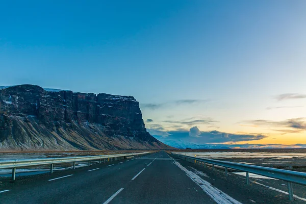 Paisagem Inverno Deslumbrante Islândia Vista Estrada Beleza Incomum Natureza — Fotografia de Stock