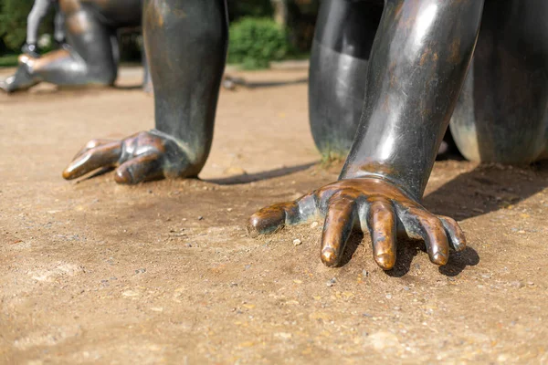 Statue Das Krabbelnde Baby Verworrene Seltsame Kunst Prag Prag Tschechien — Stockfoto