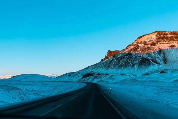 Paisagem Inverno Deslumbrante Islândia Vista Estrada Beleza Incomum Natureza — Fotografia de Stock
