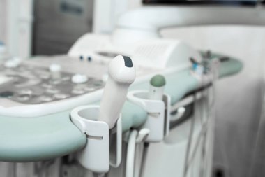 Ultrason tarayıcısı ve düğmeler kapalı. Ultrason sensörleri.