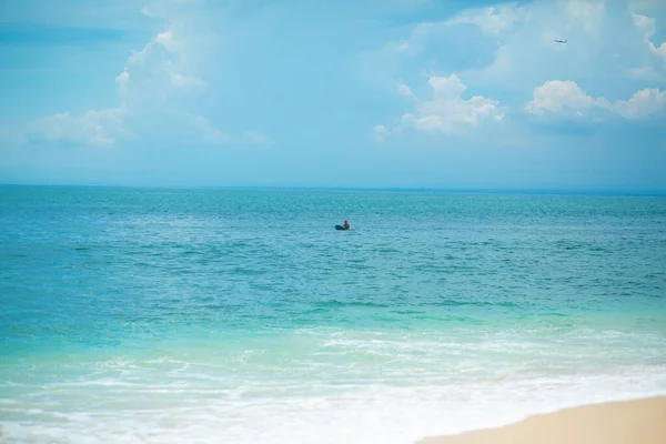 Guy Swimming Surf Board Ocean Healthy Active Lifestyle Summer Vocation — Stock Photo, Image