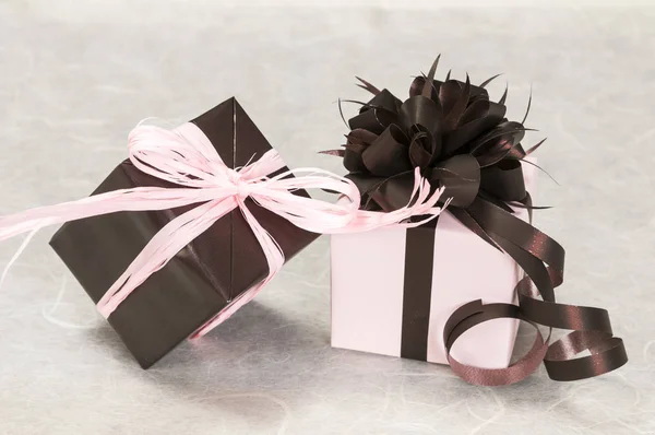 Gift boxes with bow and ribbons — Stock Photo, Image