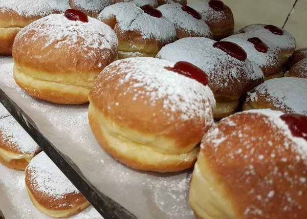 Sorok Backery Polcon Édes Fánk Overeating Koncepció Háttér — Stock Fotó