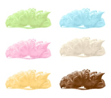 Çikolata, vanilya, muz, yoğurt ve nane aroması ile farklı renklerde dondurma ayarlayın.