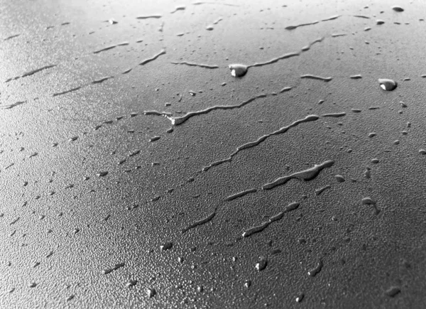 Gotas de água em preto — Fotografia de Stock