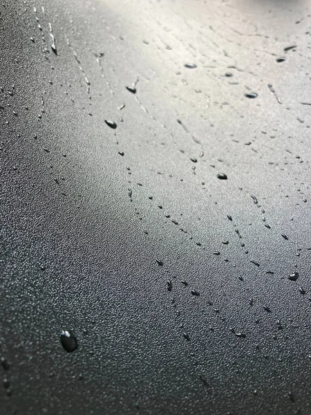 Gotas de água em preto — Fotografia de Stock