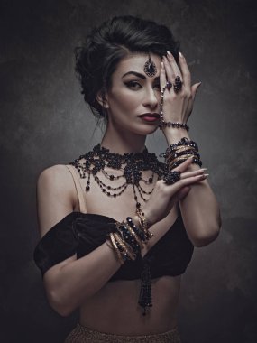 Etno oryantal bijou, bellydancer ile kadın portre tarz.