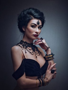 Etno oryantal bijou, bellydancer ile kadın portre tarz.