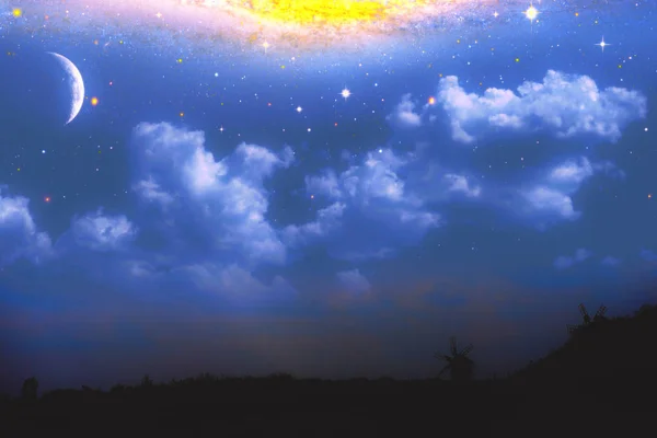 Sihirli Gece. Cadılar Bayramı arka planlarında ay ve güzel gökyüzü — Stok fotoğraf