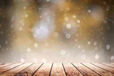 Ormanda güzel güneş ışığı 