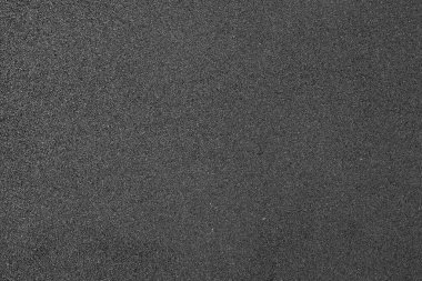 Siyah kauçuk kaplama.