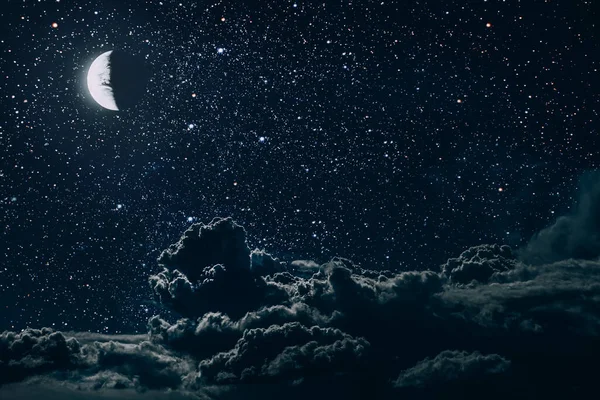 Hátterek Éjszakai Csillagokkal Holddal Felhőkkel — Stock Fotó