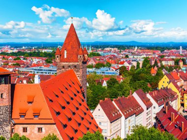 Nürnberg, Bavyera, Almanya Old Town mimaride doğal yaz hava Panoraması