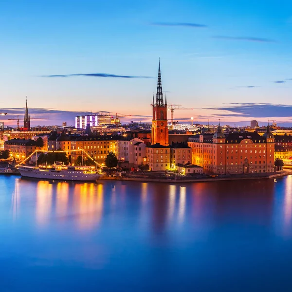 Doğal Yaz Akşam Eski Şehir Panoraması Gamla Stan Mimarisi Pier — Stok fotoğraf