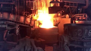 Sıvı Metal Metalurji tesisi açık Ocak fırın üzerinden dökme