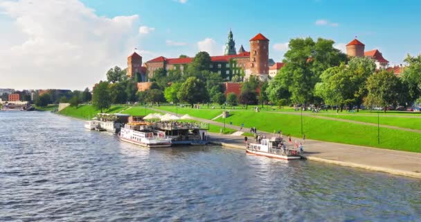 Doğal Yaz Görünümü Wawel Kalesi Kale Katedral Kilise Vistula Nehri — Stok video